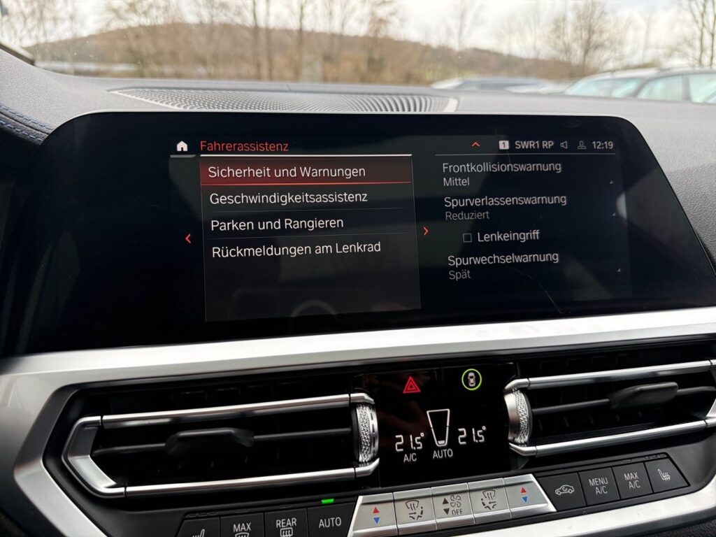BMW M340d 3 Touring xDrive, PANO, 360°CAM, AHK, VOLL
