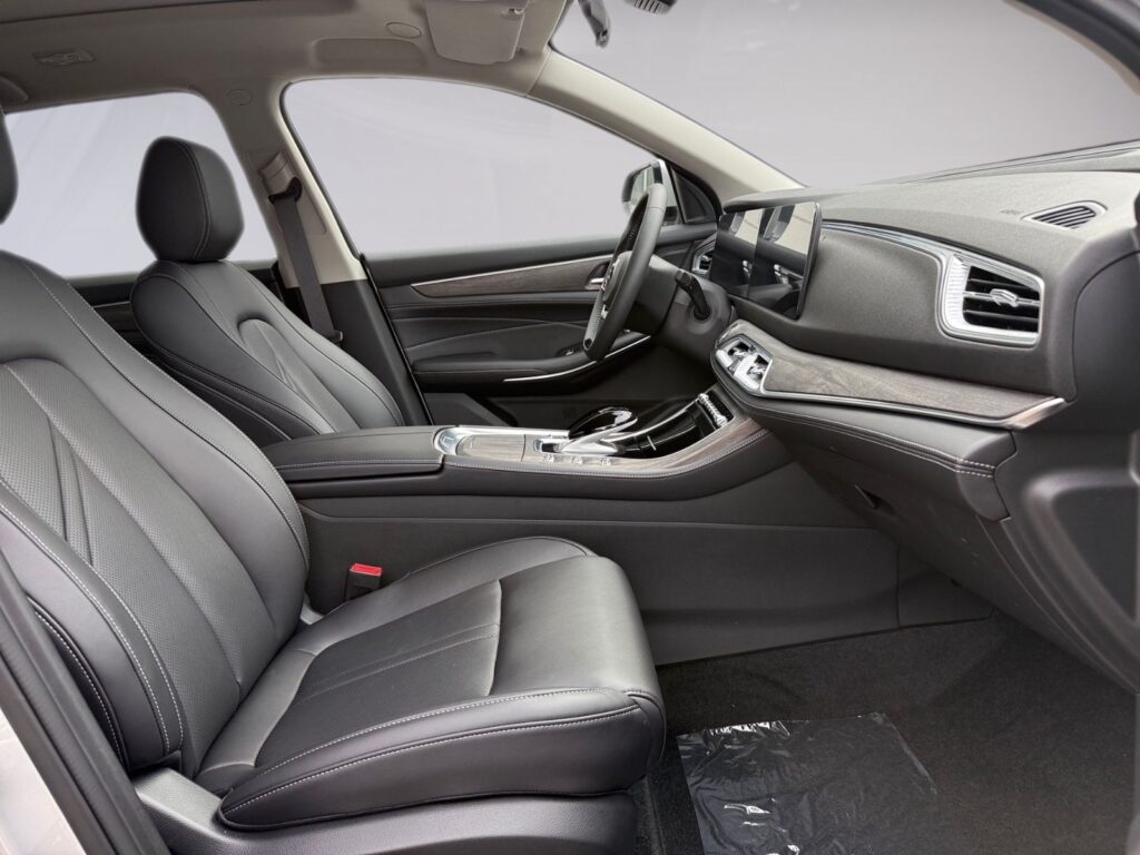 DFSK Fengon E5 PHEV, 7-Sitzer, Pano, bis 6J. Garantie