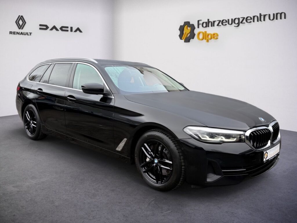 BMW 530d Touring, AHK, LED, 8-fach bereift