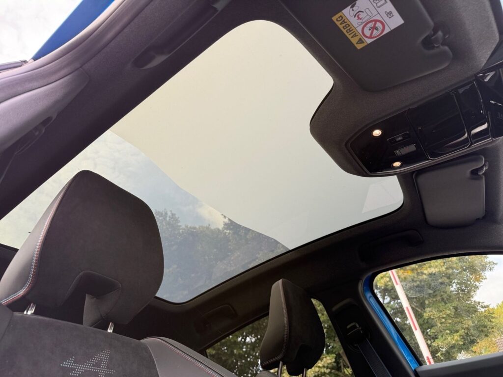 RENAULT Rafale 300 E-Tech 4×4 Esprit Alpine Plug-in