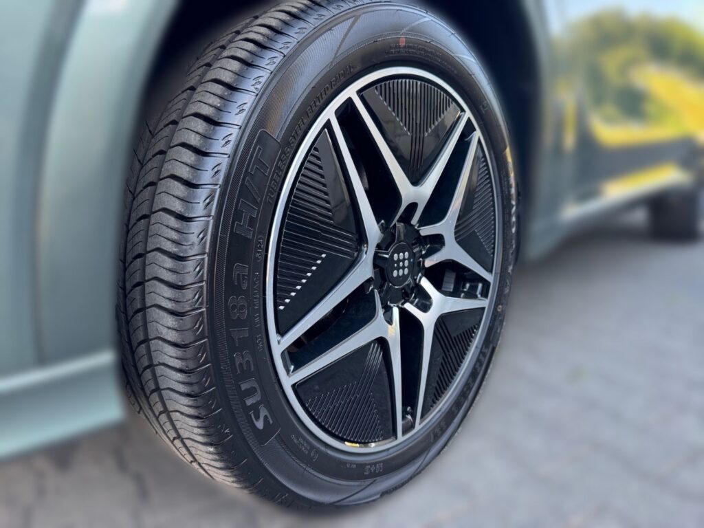 DFSK Fengon E5 PHEV, 7-Sitzer, Pano, bis 6J. Garantie