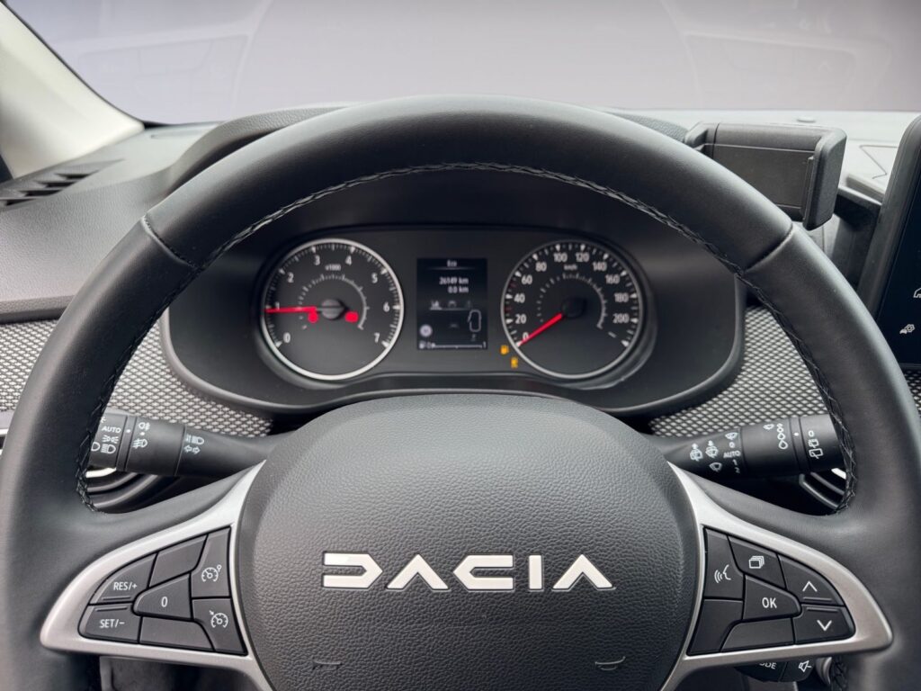 DACIA Sandero III Journey, Navi, City-Pak, bis 7J.-Gar