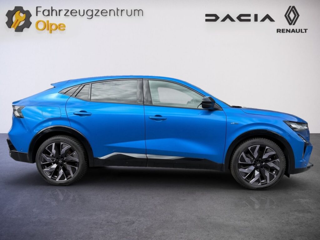 RENAULT Rafale 300 E-Tech 4×4 Esprit Alpine Plug-in