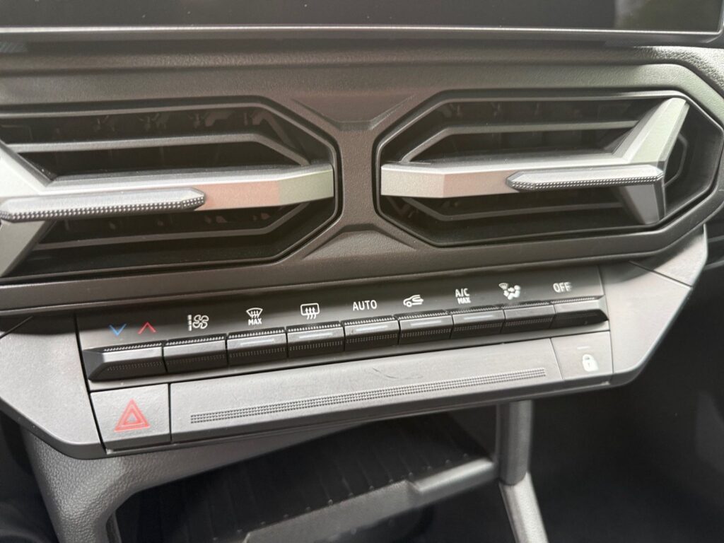 DACIA Duster III TCe 130 Journey 4×4,Navi,360°,Totwink