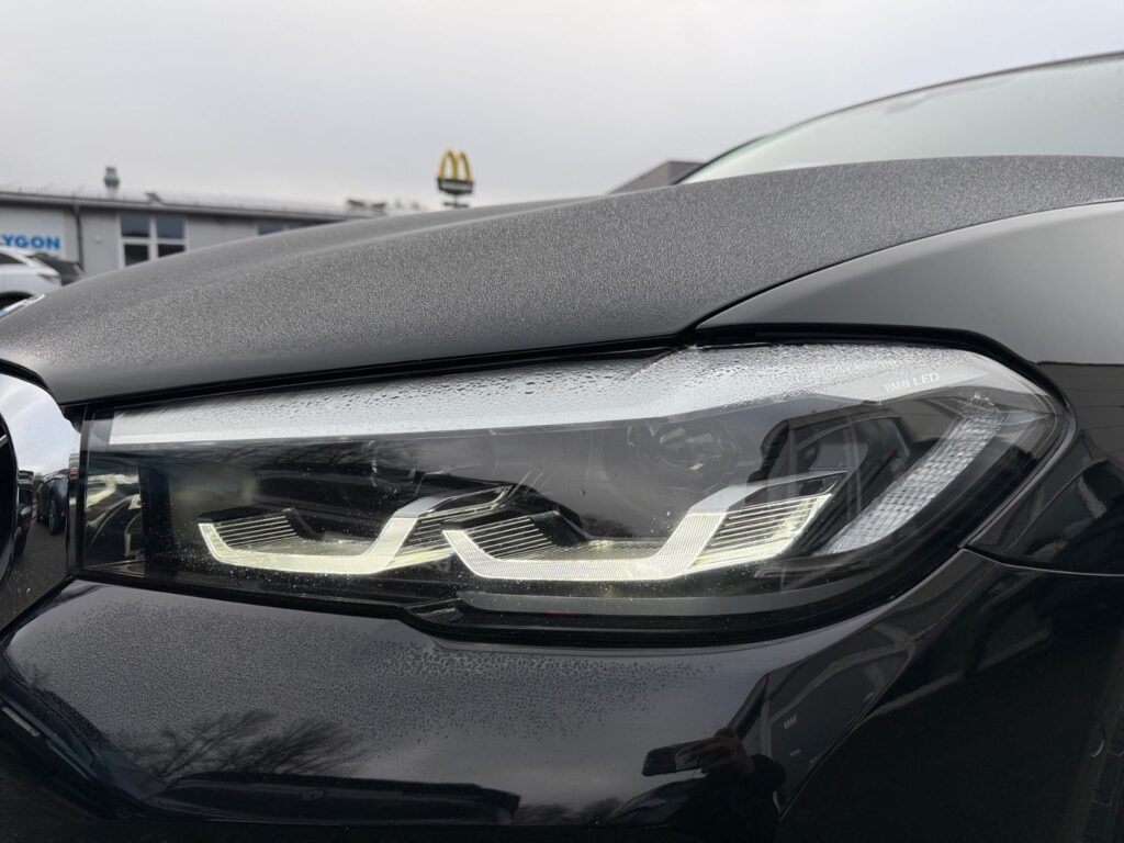 BMW 530d Touring, AHK, LED, 8-fach bereift