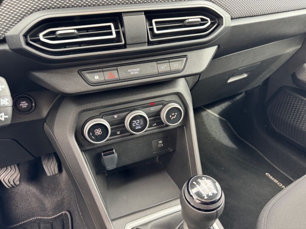 DACIA Sandero III Journey, Navi, City-Pak, bis 7J.-Gar