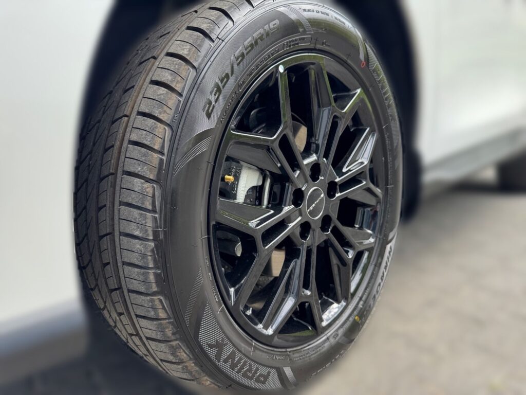 DFSK Forthing 5 REEV, 970km Reichweite,Pano, 0,5% St.