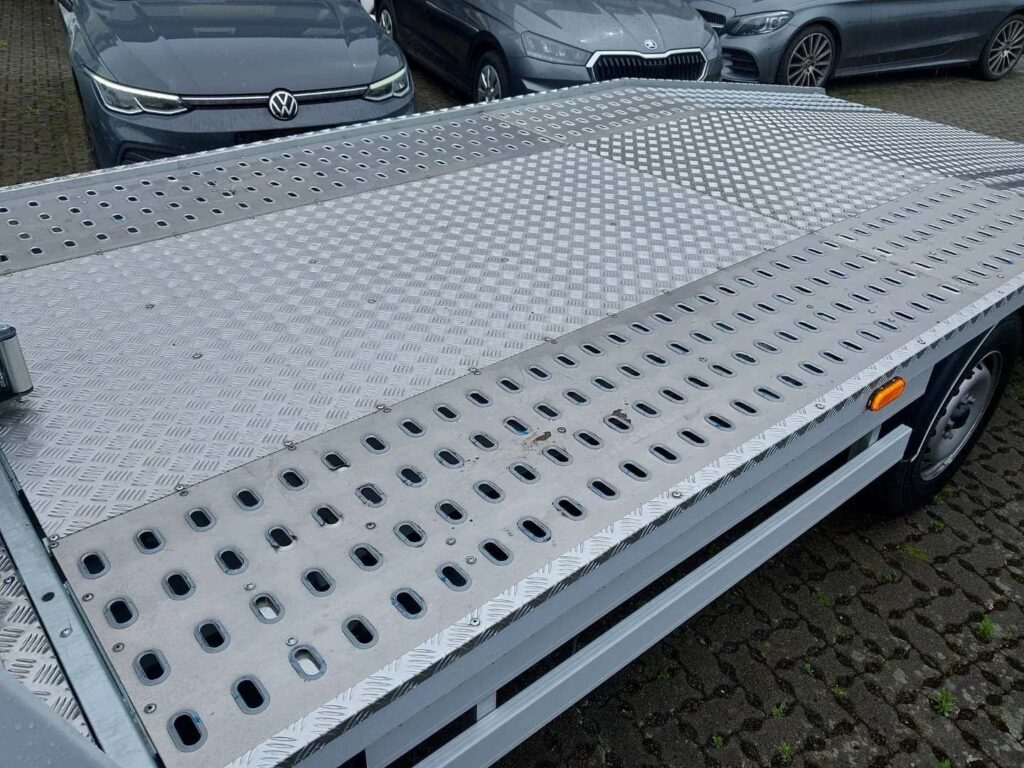 RENAULT Master 4 Abschleppwagen mit Winde