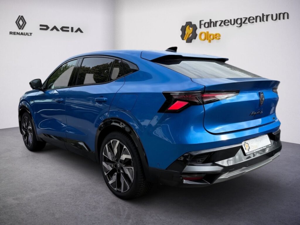 RENAULT Rafale 300 E-Tech 4×4 Esprit Alpine Plug-in
