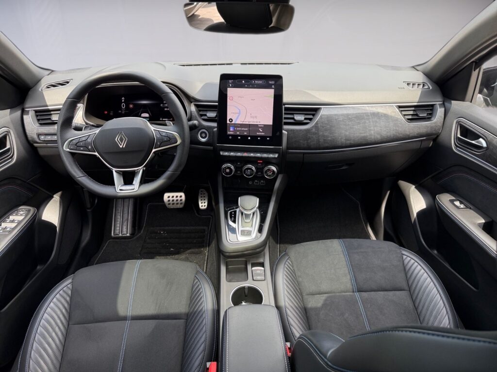 RENAULT Arkana Esprit Alpine, Vollausstattung