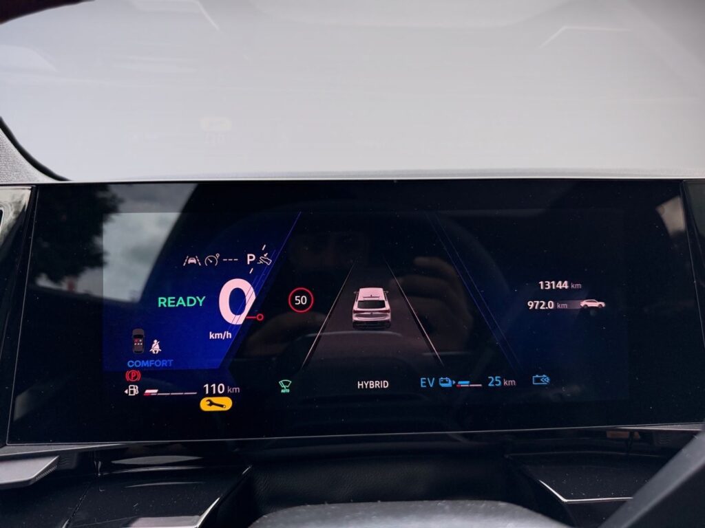 RENAULT Rafale 300 E-Tech 4×4 Esprit Alpine Plug-in