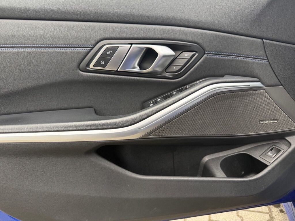 BMW M340d 3 Touring xDrive, PANO, 360°CAM, AHK, VOLL