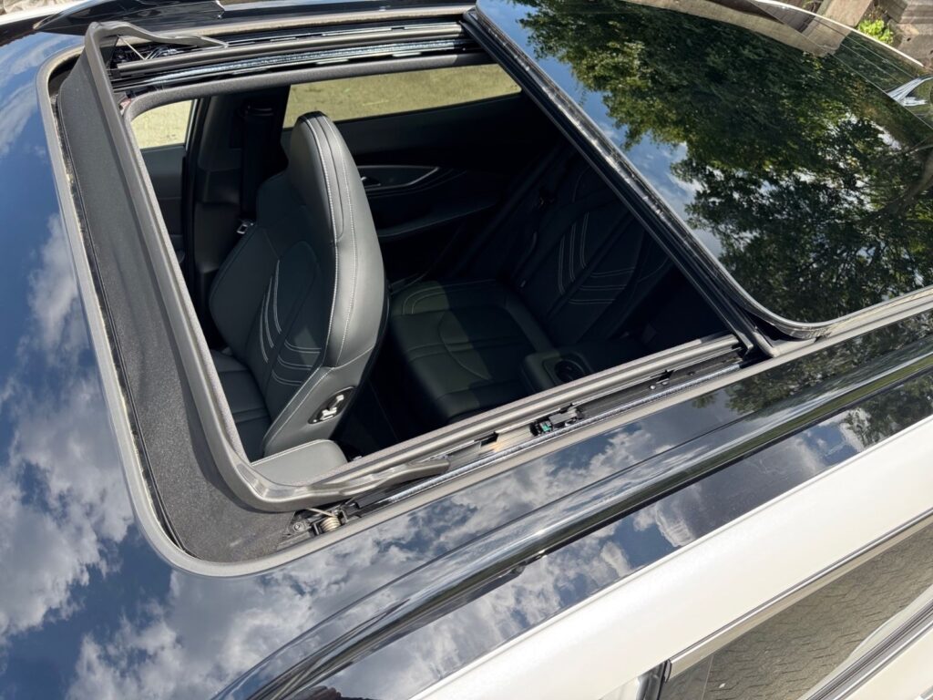 DFSK Forthing 5 REEV, 970km Reichweite,Pano, 0,5% St.