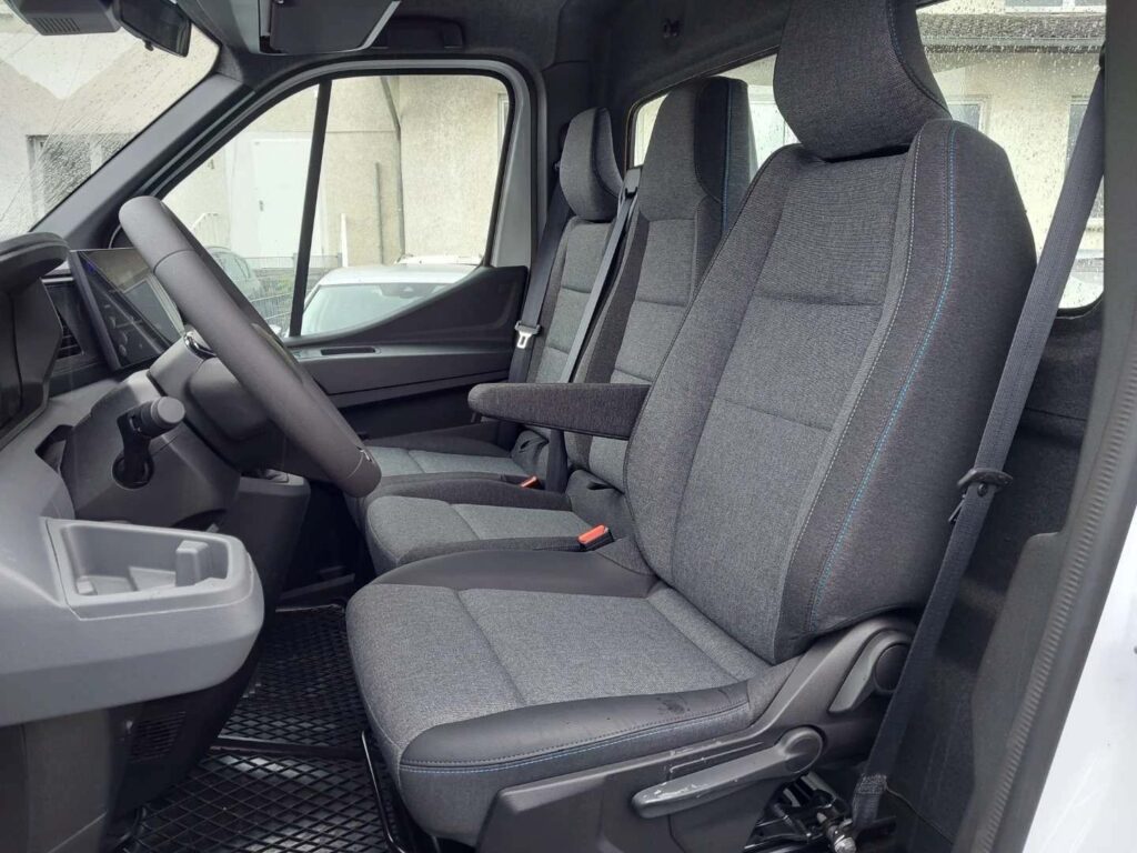 RENAULT Master 4 Abschleppwagen mit Winde