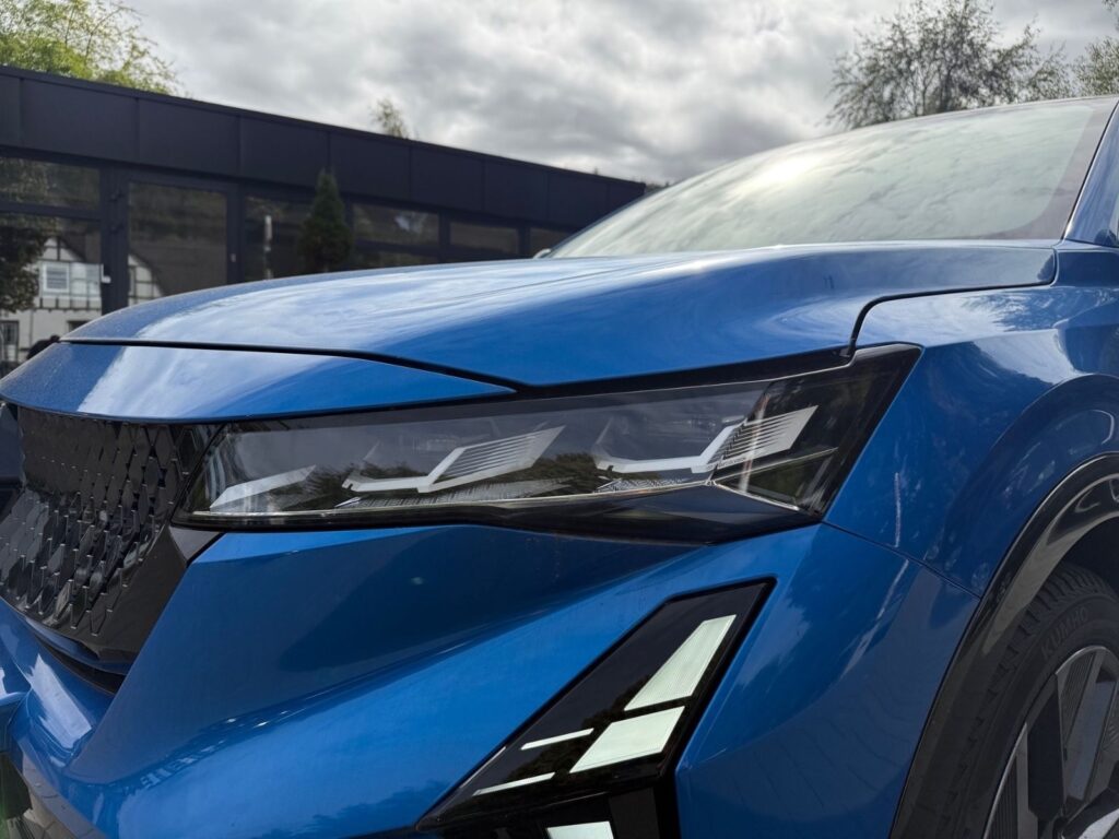 RENAULT Rafale 300 E-Tech 4×4 Esprit Alpine Plug-in
