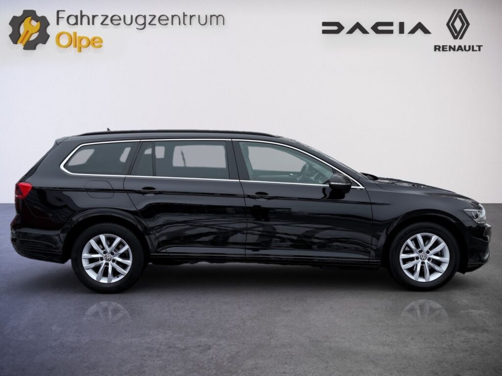 VW Passat Variant DSG Business, Navi, ACC, AHK