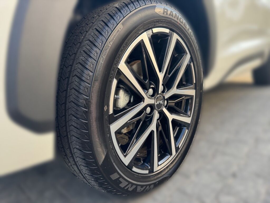 JAC JS8 Pro 7-Sitzer, Pano, 0,0% , LPG Autogas