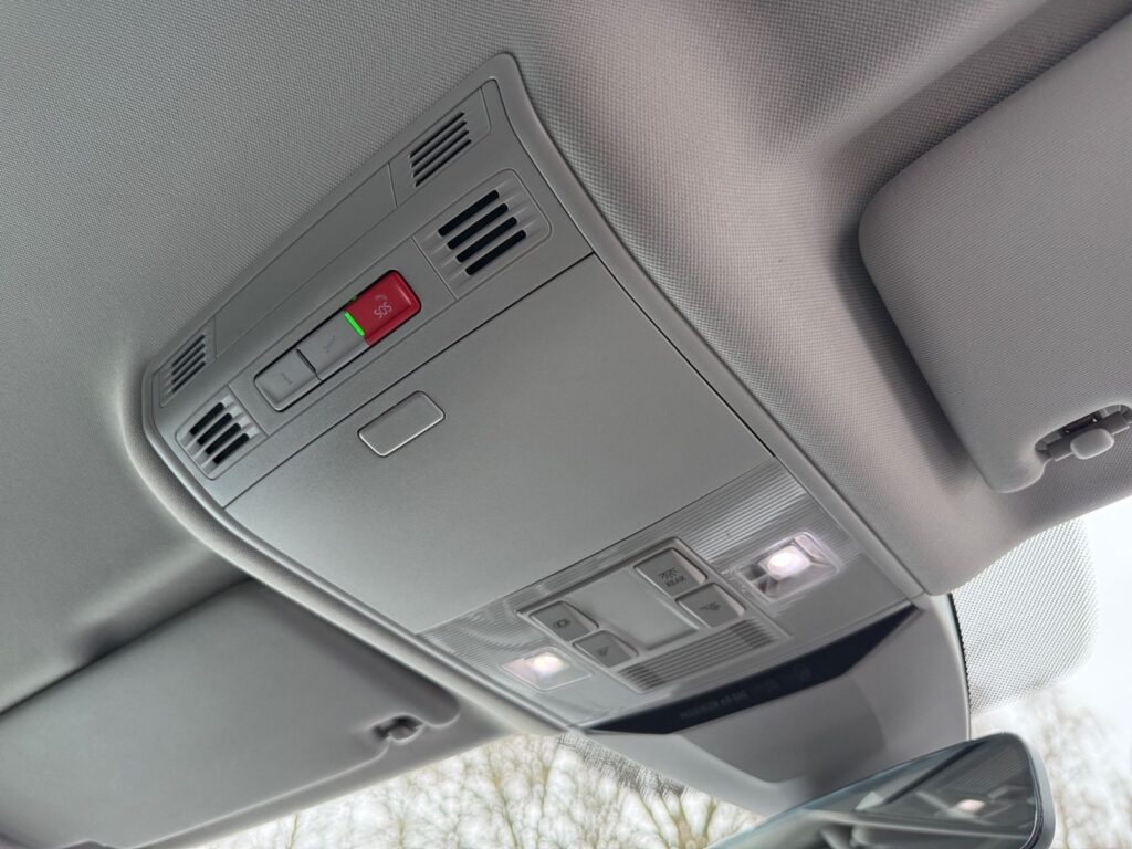 VW Passat Variant DSG Business, Navi, ACC, AHK