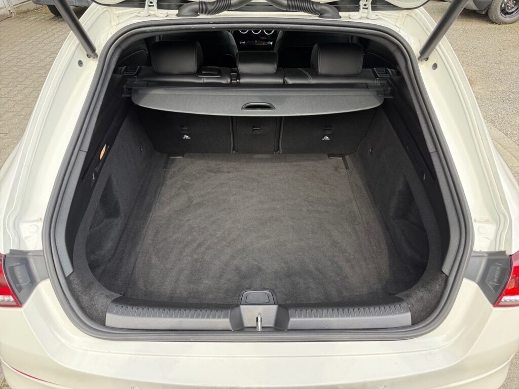MERCEDES-BENZ CLA 180 d Shooting Brake, inkl.Garantie,ab 2,49%