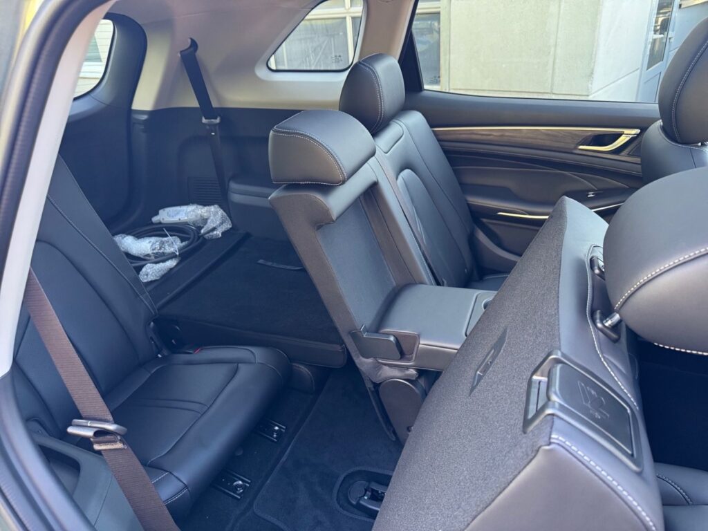 DFSK Fengon E5 PHEV, 7-Sitzer, Pano, bis 6J. Garantie