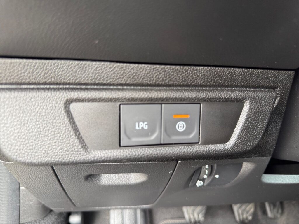 DACIA Sandero III Journey, Navi, City-Pak, bis 7J.-Gar
