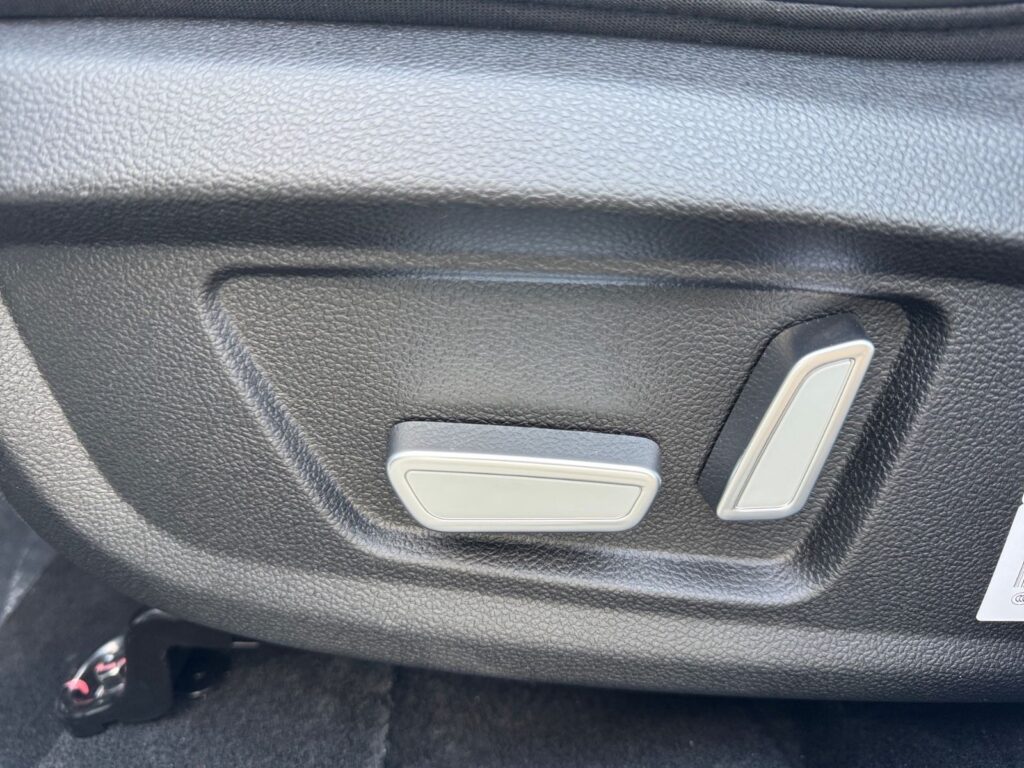 JAC JS8 Pro 7-Sitzer, Pano, 0,0% , LPG Autogas