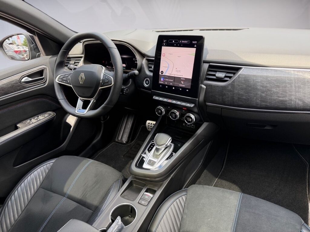 RENAULT Arkana Esprit Alpine, Vollausstattung