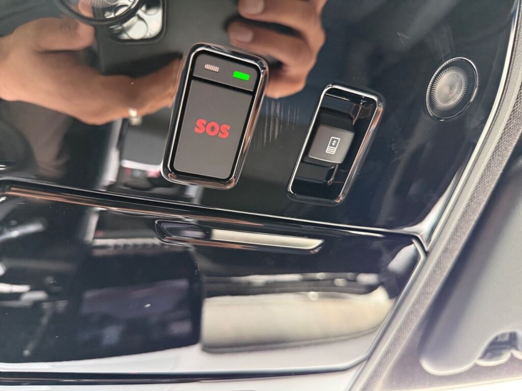 RENAULT Rafale 300 E-Tech 4×4 Esprit Alpine Plug-in