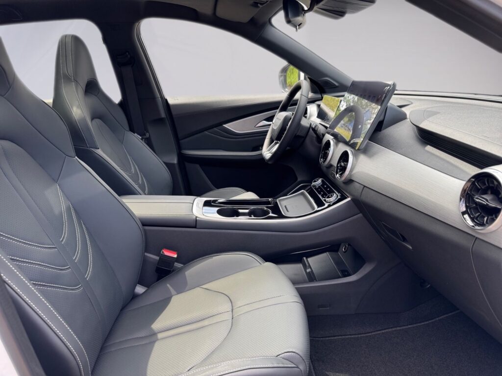 DFSK Forthing 5 REEV, 970km Reichweite,Pano, 0,5% St.