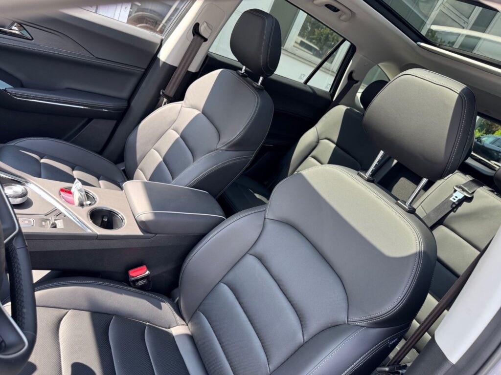 JAC JS8 Pro 7-Sitzer, Pano, 0,0% Finanz, 5J. Gar